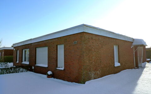 Störtebeker: Himmel, Gebäude, Schnee, Haus, Steigung, Fenster, Holz, Backstein, Grundeigentum, Dach