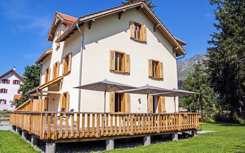 Von Capeller: Himmel, Pflanze, Gebäude, Fenster, Eigentum, Baum, Haus, Holz, Wolke, Grundstueck