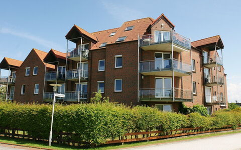 Meerblick: Pflanze, Himmel, Gebäude, Eigentum, Fenster, Grundstueck, Haus, Urban Design, Eigentumswohnung, Wohngebiet