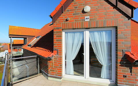 Meerblick: Eigentum, Himmel, Gebäude, Schatten, Holz, Orange, Die Architektur, Vorhang, Tür, Nachbarschaft