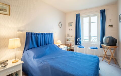 Saint Malo 260: Möbel, Eigentum, Weiss, Azurblau, Blau, Komfort, Holz, Textil, Interior Design
