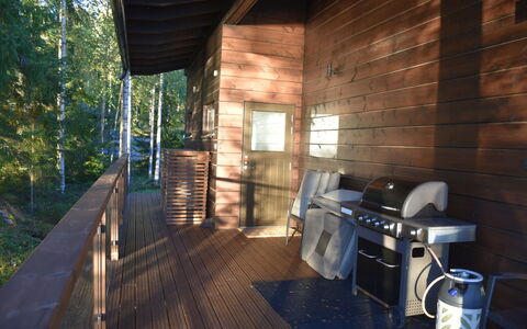 Villa Miestamo: Holz, Flooring, Fussboden, Hartholz, Holzboden, Deck, Holzbeize, Planke, Veranda, Decke