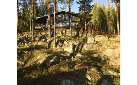 Villa Miestamo: Holz, Hütte, Wald, Wald, Blockhaus, Natürliches Material, Schatten, Veranda, Gartenbauten