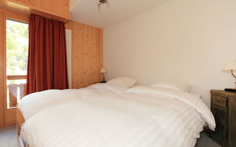 Ovronnaz 505: Möbel, Eigentum, Gebäude, Komfort, Holz, Deckenventilator, Textil, Interior Design, Schatten