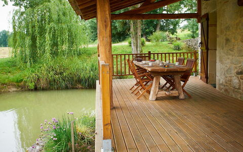 Moulin de Rabine: Eigentum, Natürliche Landschaft, Baum, Zimmer, Holz, Haus, Deck, Grundeigentum, Veranda, Gebäude