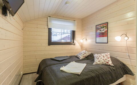 Sointuilevi 2 D 13: Holz, Fussboden, Zuhause, Hartholz, Tür, Holzbeize, Planke, Holzboden, Decke, Holz