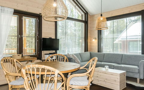 Sointuilevi J 38: Holz, Hütte, Blockhaus, Wald, Schuppen, Gartenbauten, Lärche, Wald, Holzbeize