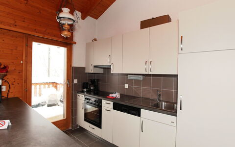 Ardévaz i: Eigentum, Zimmer, Gebäude, Haus, Möbel, Küche, Decke, Interior Design, Fussboden, Cabinetry