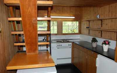 Bosco,Ticino Ticket Inklusive! 150.4: Cabinetry, Eigentum, Möbel, Countertop, Fenster, Gebäude, Herd, Küche, Küchengerät, Holz