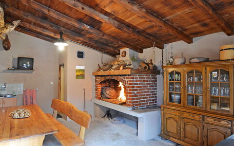 Novigrad (Zadar) 112: Möbel, Gebäude, Tabelle, Holz, Beleuchtung, Haus, Feuerstelle, Interior Design, Strahl, Wohnzimmer