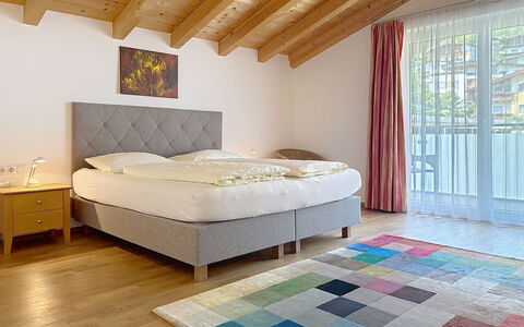 Linnehan: Interior Design, Möbel, Flooring, Fussboden, Textil, Bett, Schlafzimmer, Zimmer, Linens, Decke