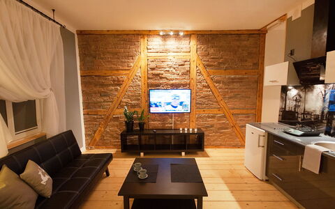 Szczawno Zdroj 100: Möbel, Eigentum, Cabinetry, Tabelle, Countertop, Couch, Gebäude, Holz, Interior Design, Zimmerpflanze