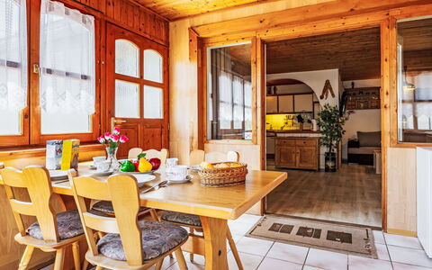 Sunny: Holz, Möbel, Interior Design, Zimmer, Zuhause, Fussboden, Decke, Holzbeize, Hartholz, Hütte