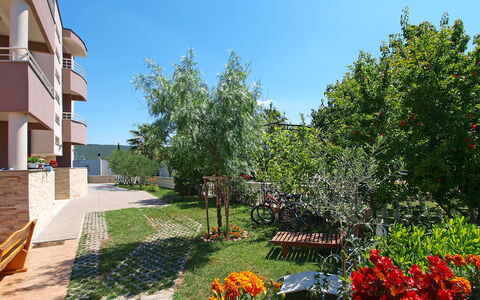 Zadar Bibinje 208: Eigentum, Grundeigentum, Wohngebiet, Baum, Zuhause, Gebäude, Haus, Garten, Die Architektur, Pflanze