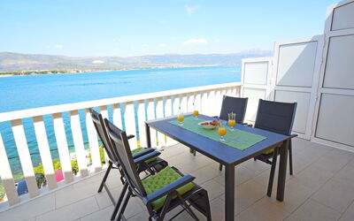 Trogir Arbanija 100