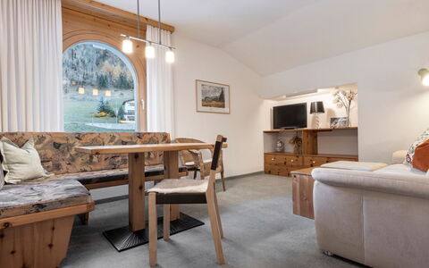 Atlantis Apartments by Mein Samnaun – Mo: Möbel, Interior Design, Holz, Flooring, Decke, Fussboden, Zimmer, Beleuchtung, Wohnzimmer, Couch
