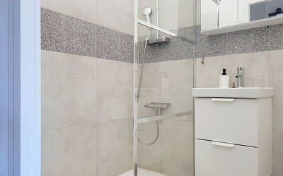 Unterkunft:&nbsp;Blue Lake Lugano Apt.312 50.16