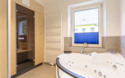 Unterkunft:&nbsp;Für 5 P. mit Ir-Sauna & Sprudelwanne 100.43