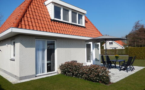 Noordwijk 350: Pflanze, Himmel, Gebäude, Eigentum, Fenster, Haus, Grundstueck, Hütte, Baum
