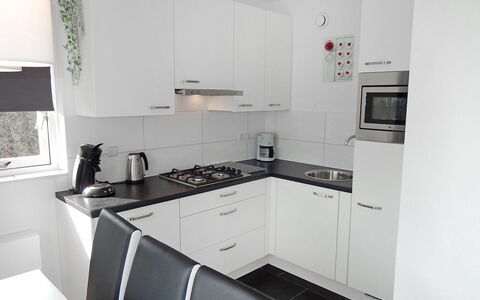 Noordwijk 350: Cabinetry, Countertop, Spüle, Eigentum, Sinken, Gebäude, Zapfhahn, Herd, Küchengerät, Küche