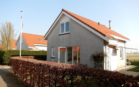 Noordwijk 450: Pflanze, Himmel, Gebäude, Eigentum, Fenster, Haus, Grundstueck, Baum, Hütte, Wohngebiet