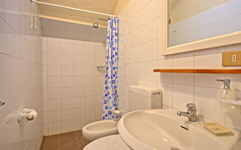Casa Catia: Badezimmer, Eigentum, Zimmer, Fliese, Zapfhahn, Wand, Armatur, Bad Zubehör, Interior Design, Die Architektur