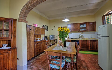 Casa Catia: Eigentum, Zimmer, Gebäude, Möbel, Küche, Countertop, Haus, Interior Design, Grundeigentum, Decke