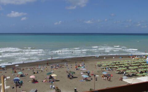 Appartamento - Le Finestre: Strand, Meer, Urlaub, Ozean, Ufer, Küste, Tourismus, Sand, Sommer, Resort