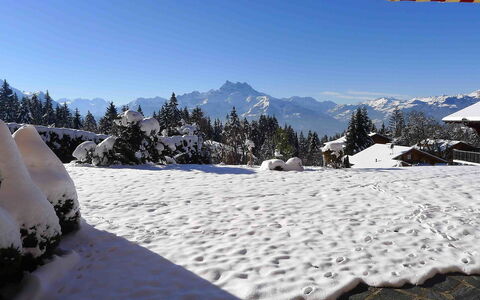 Cristel 2: Himmel, Eigentum, Schnee, Steigung, Zelt, Baum, Berg, Glazialmorphologie, Pflanze, Einfrieren