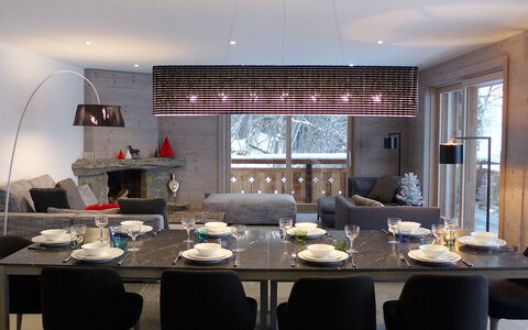 Le Refuge 1: Zimmer, Interior Design, Möbel, Eigentum, Gebäude, Tabelle, Esszimmer, Beleuchtung, Decke, Restaurant