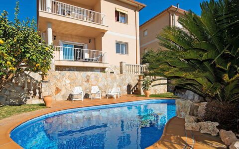 Juan: Eigentum, Gebäude, Grundeigentum, Schwimmbad, Haus, Zuhause, Estate, Wohnung, Wohngebiet, Villa