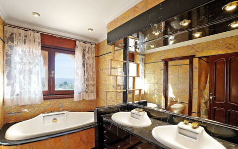 St Anthony: Zimmer, Badezimmer, Interior Design, Eigentum, Gebäude, Sinken, Decke, Haus, Die Architektur, Möbel