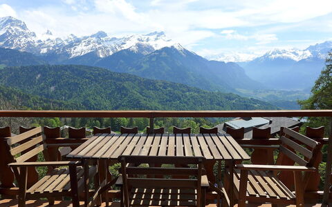 Les Aiguilles D'Argent 10: Wolke, Himmel, Berg, Pflanze, Natur, Gebäude, Baum, Holz, Natürliche Landschaft, Hochland
