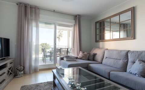 Dénia 766: Eigentum, Zimmer, Möbel, Wohnzimmer, Interior Design, Gebäude, Kaffetisch, Fussboden, Tabelle, Grundeigentum