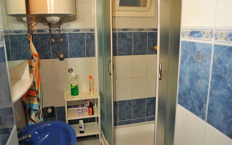 Brač Sutivan 111: Eigentum, Gebäude, Armatur, Interior Design, Fussboden, Flooring, Gas, Haus, Installation