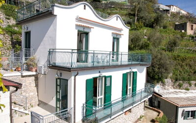 Conca Dei Marini 10: Eigentum, Haus, Gebäude, Grundeigentum, Wohngebiet, Die Architektur, Zuhause, Dach, Villa, Villa